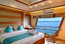 Luxury Suite with Balcony